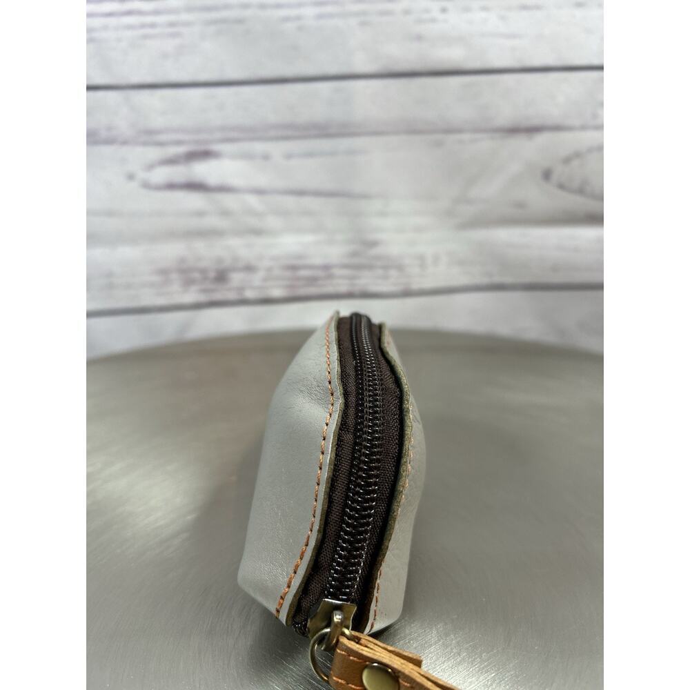 AmeriLeather Gray Leather Coin Pouch Wristlet Small Zip Wallet Key Holder - Picture 4 of 7